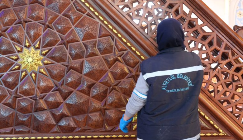 ALTIEYLÜL’DE CAMİLER RAMAZAN’A HAZIR