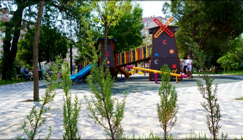 ALTIEYLÜL’DE YEŞİL ALAN MİKTARI İKİ KATINA ÇIKARILDI