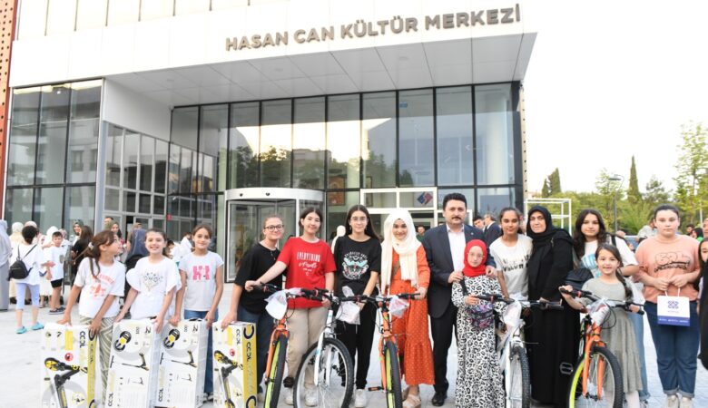 ALTIEYLÜL’DE ‘BİLİNÇLİ GENÇLİĞE DOĞRU’