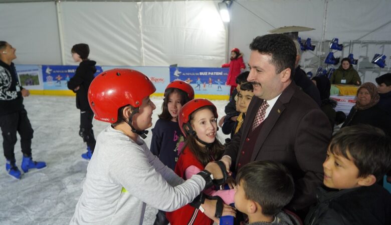 ALTIEYLÜL’DE ÇOCUKLAR ÇOK MUTLU
